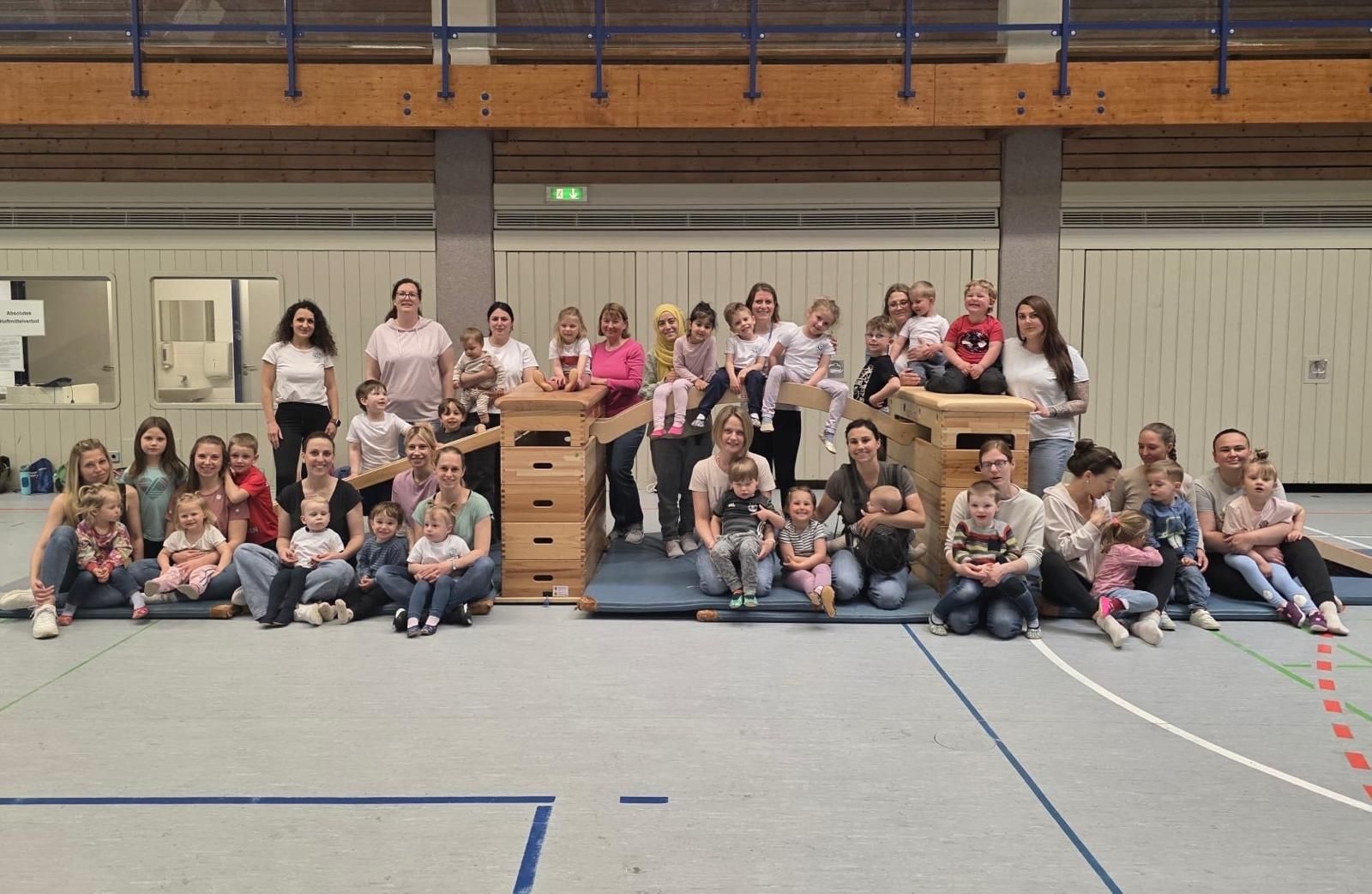 Eltern-Kind Turnen für Kinder von 2,5 bis 4 Jahre Donnerstags